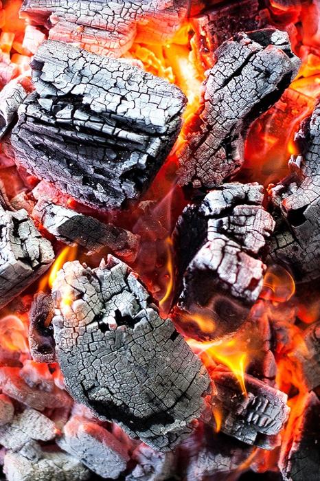 Дървени въглища от бяло кебрачо, 9,5 кг в чувал QBE