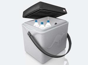 Термокутия с дръжка Trip, вътрешен размер 300х220х310 мм, лайм с черен капак - spareparts.tomeko.bg Термокутия с дръжка Trip, вътрешен размер 300х220х310 мм, лайм с черен капак